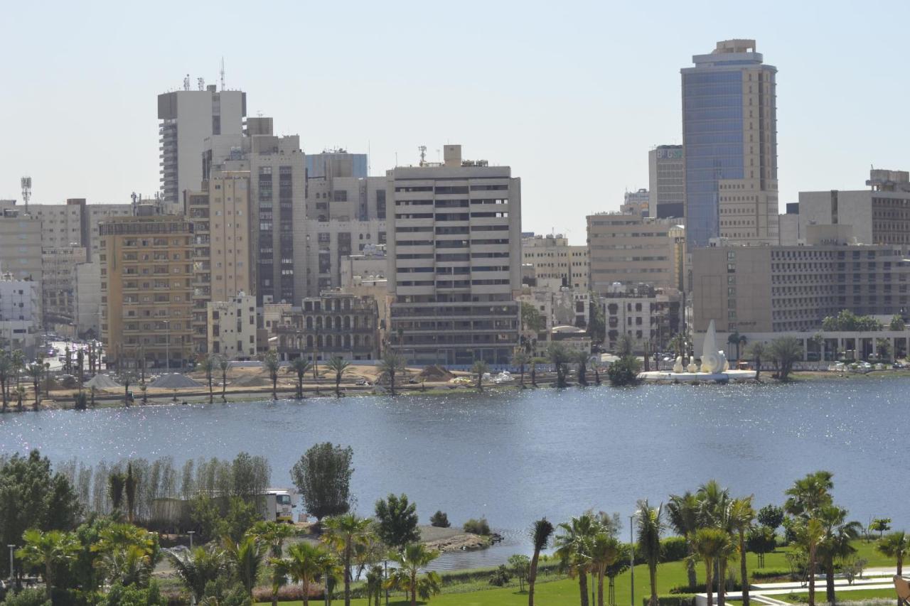 Aparthotel Lake